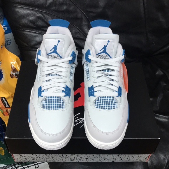 2024 Air Jordan 4 Retro “Military Blue” - Picture 3 of 16